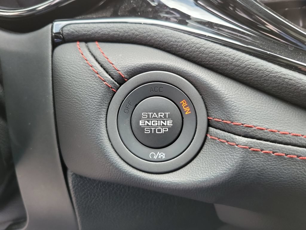 Used 2025 Dodge Durango GT RWD image 27