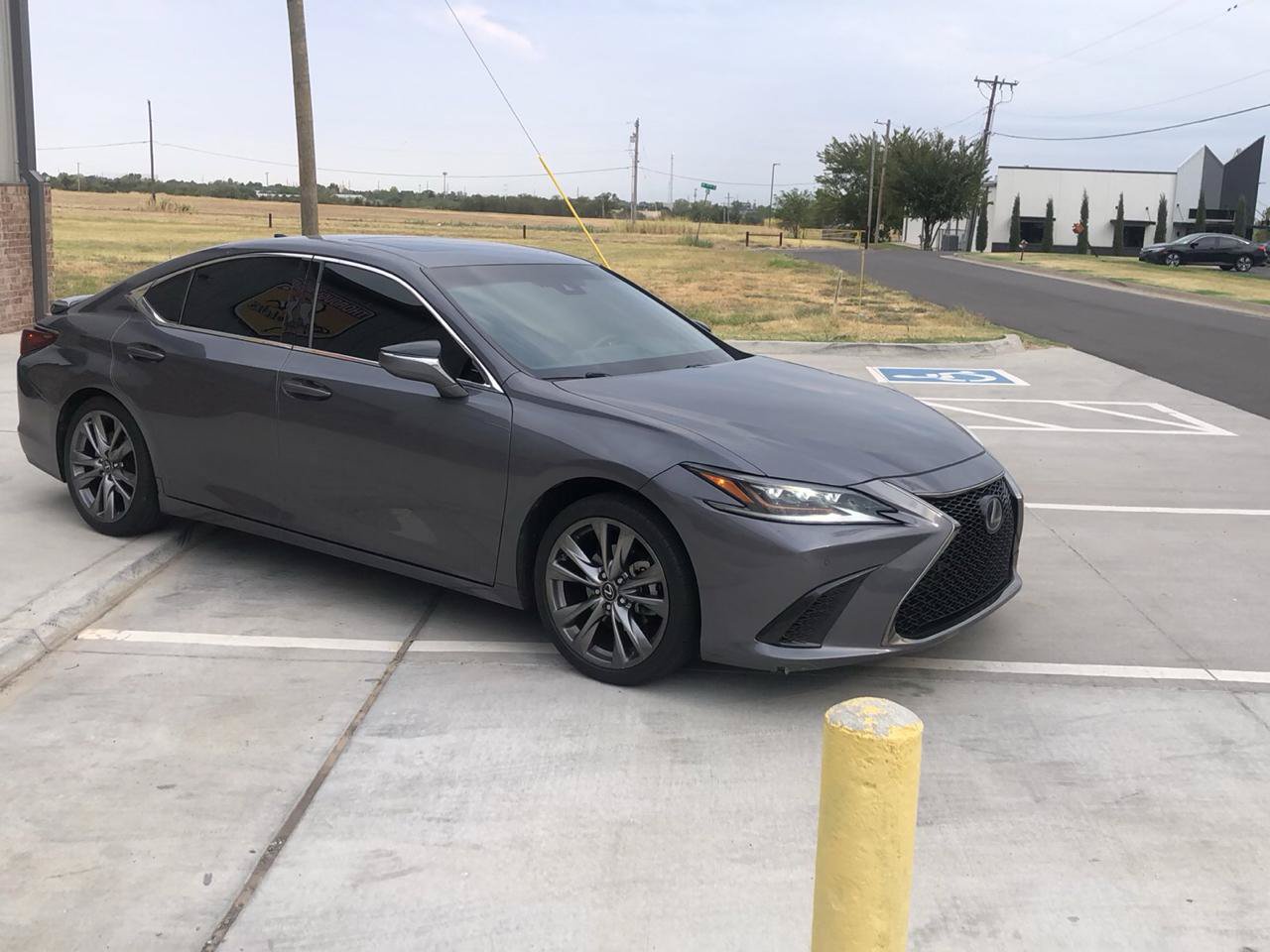 Used 2019 Lexus ES 350 F Sport w/ Accessory Package FWD image 5