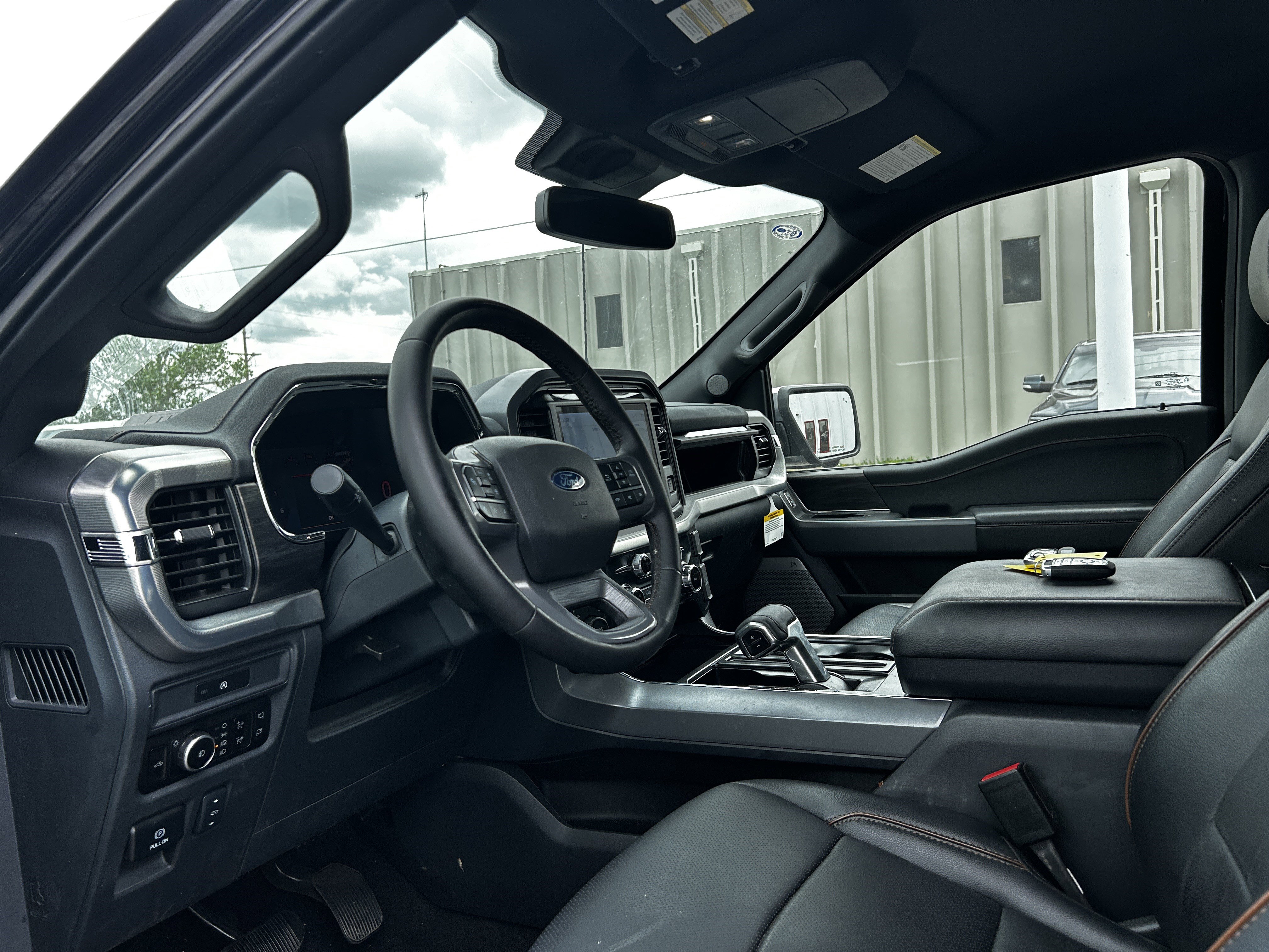 Used 2025 Ford F150 Lariat AWD/4WD image 10