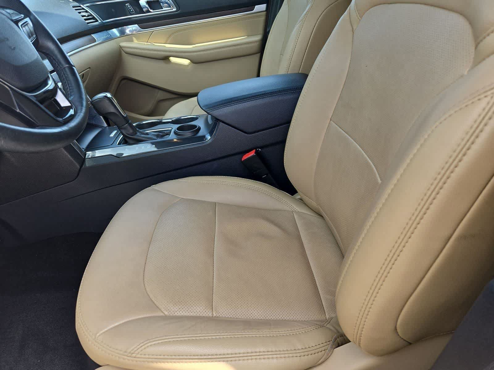 Used 2017 Ford Explorer Limited FWD image 15
