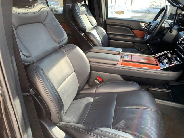 Certified 2024 Lincoln Navigator Reserve w/ Monochromatic Package image 12