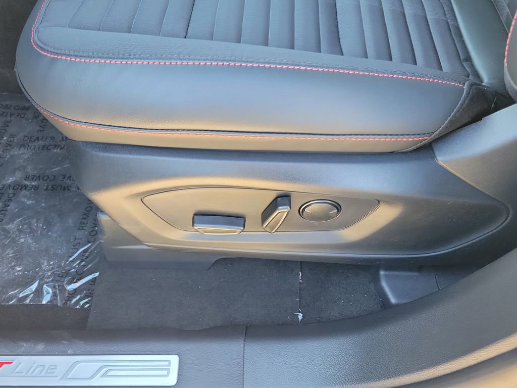 New 2026 Ford Explorer ST-Line image 9