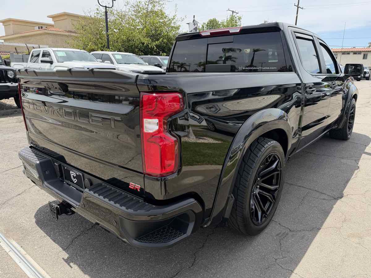 Used 2025 Chevrolet Silverado 1500 RST w/ Redline Edition AWD/4WD image 7
