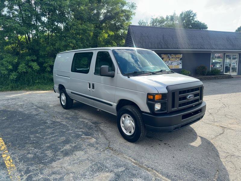 Used 2008 Ford E-250 and Econoline 250 RWD image 3