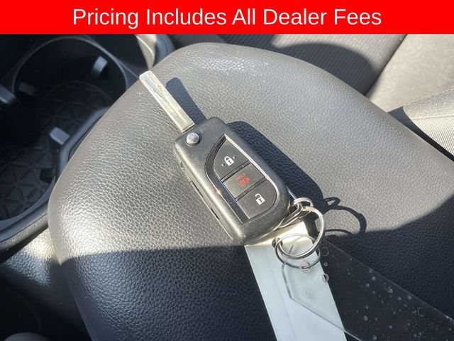 Used 2022 Toyota RAV4 LE FWD image 34