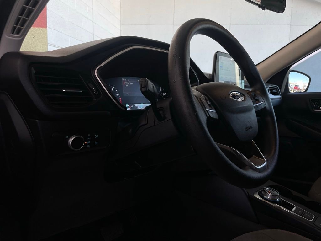 Used 2020 Ford Escape SE FWD image 13