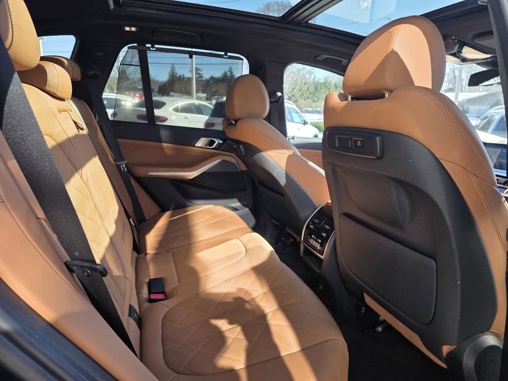 Used 2023 BMW X5 xDrive45e w/ Executive Package image 33