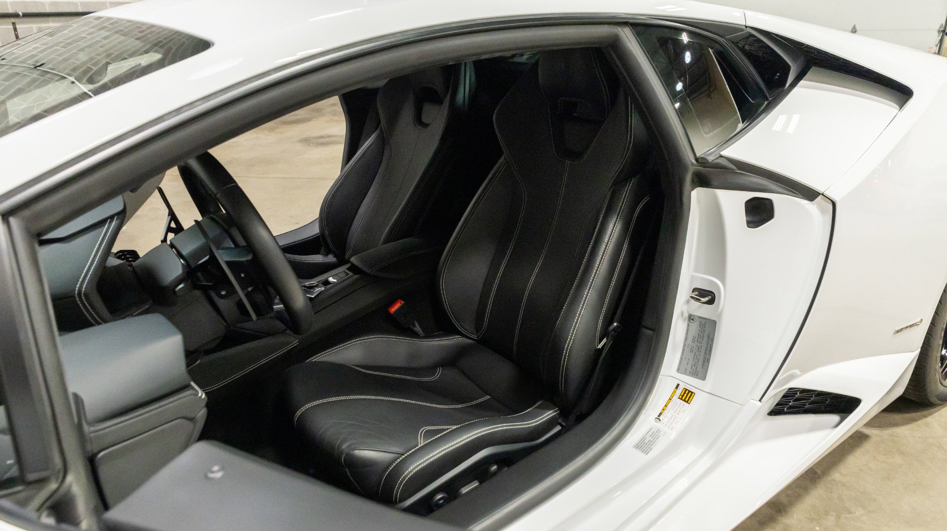 Used 2016 Lamborghini Huracan LP 610-4 image 42