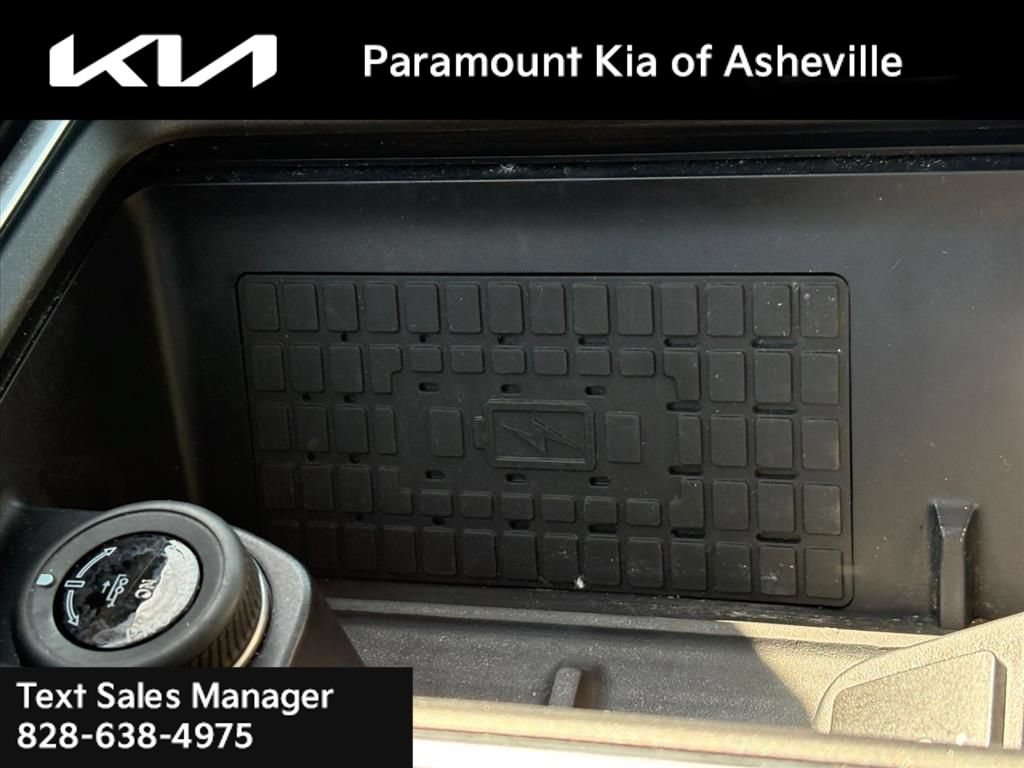 Used 2025 Ford Expedition Max Active RWD image 17