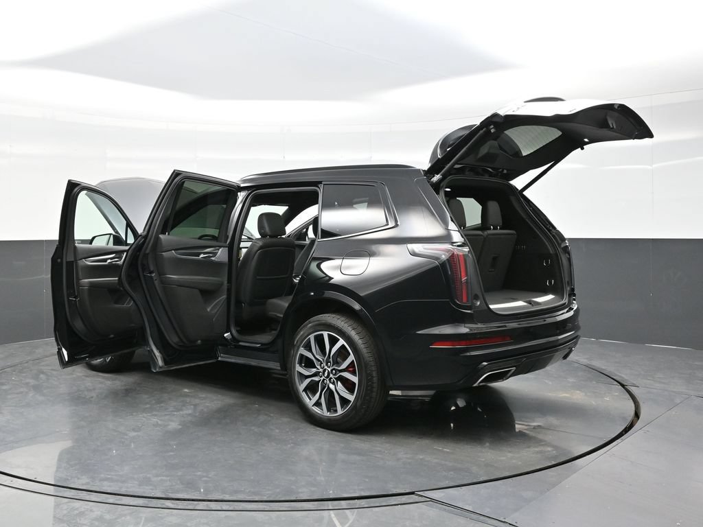Certified 2023 Cadillac XT6 Sport w/ LPO, Floor Liner Package AWD/4WD image 45