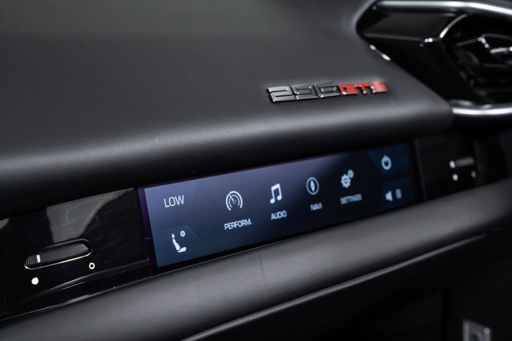 Used 2023 Ferrari 296 GTS Spider image 37