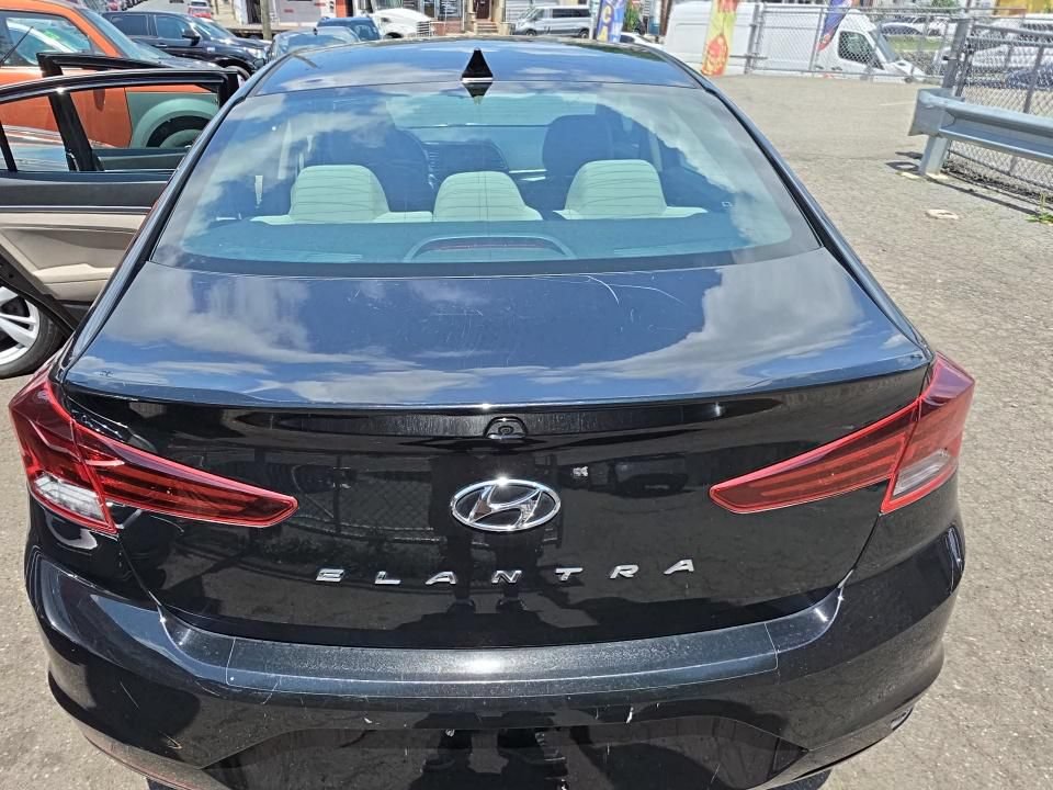 Used 2020 Hyundai Elantra Value Edition FWD image 7