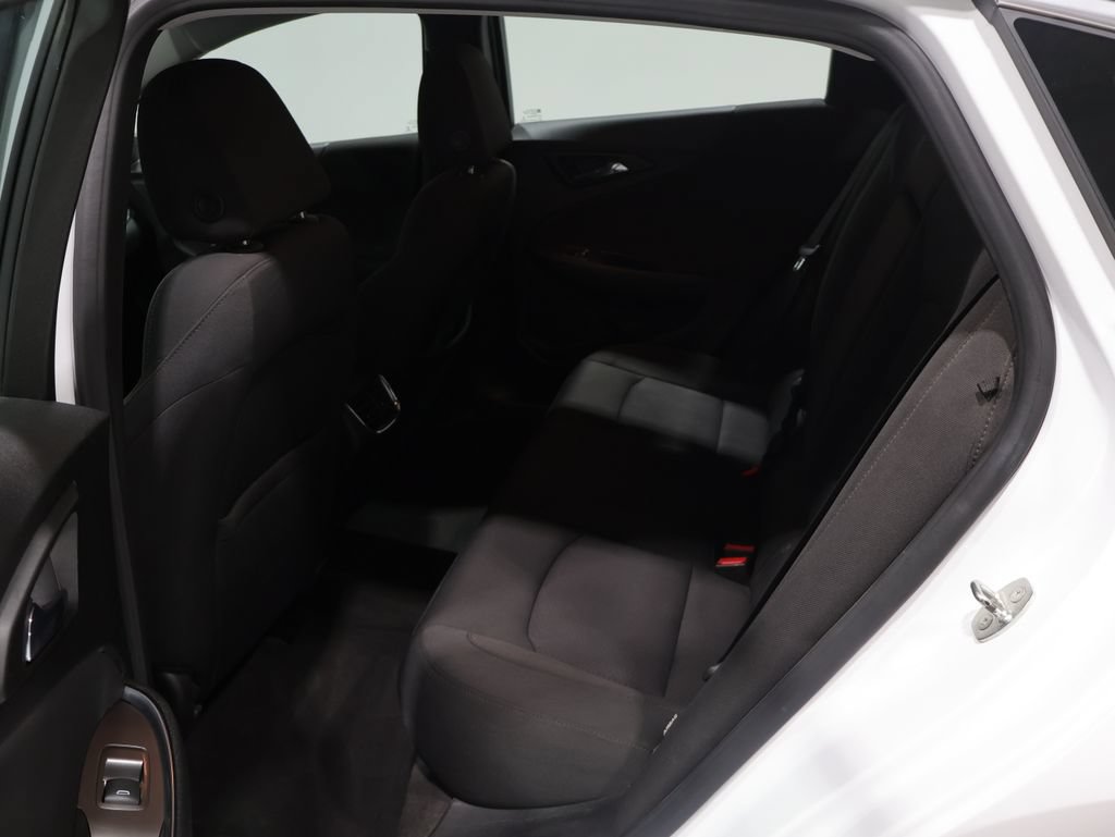 Used 2018 Chevrolet Malibu LT FWD image 18