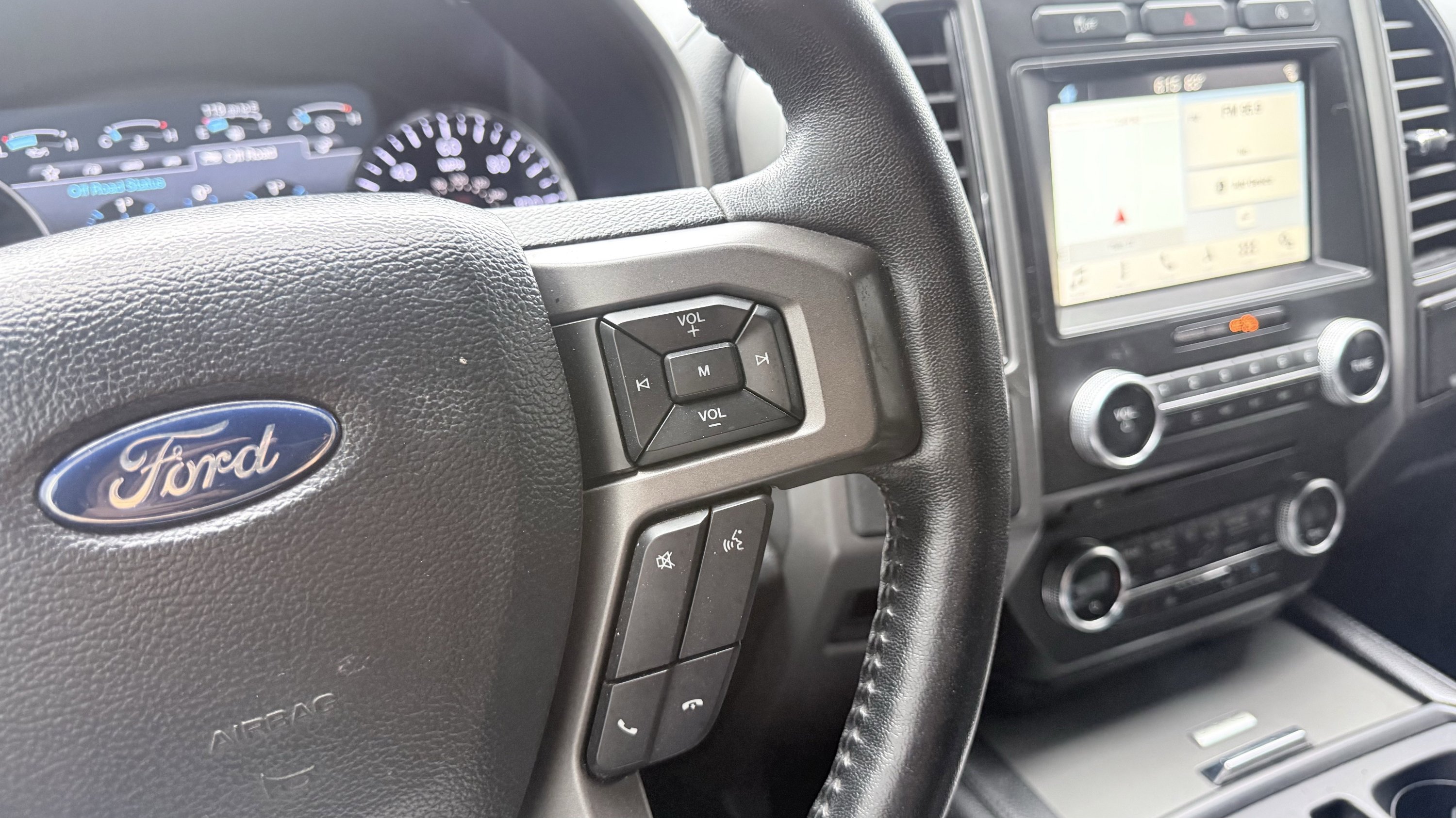 Used 2018 Ford Expedition Max XLT w/ Equipment Group 202A RWD image 64
