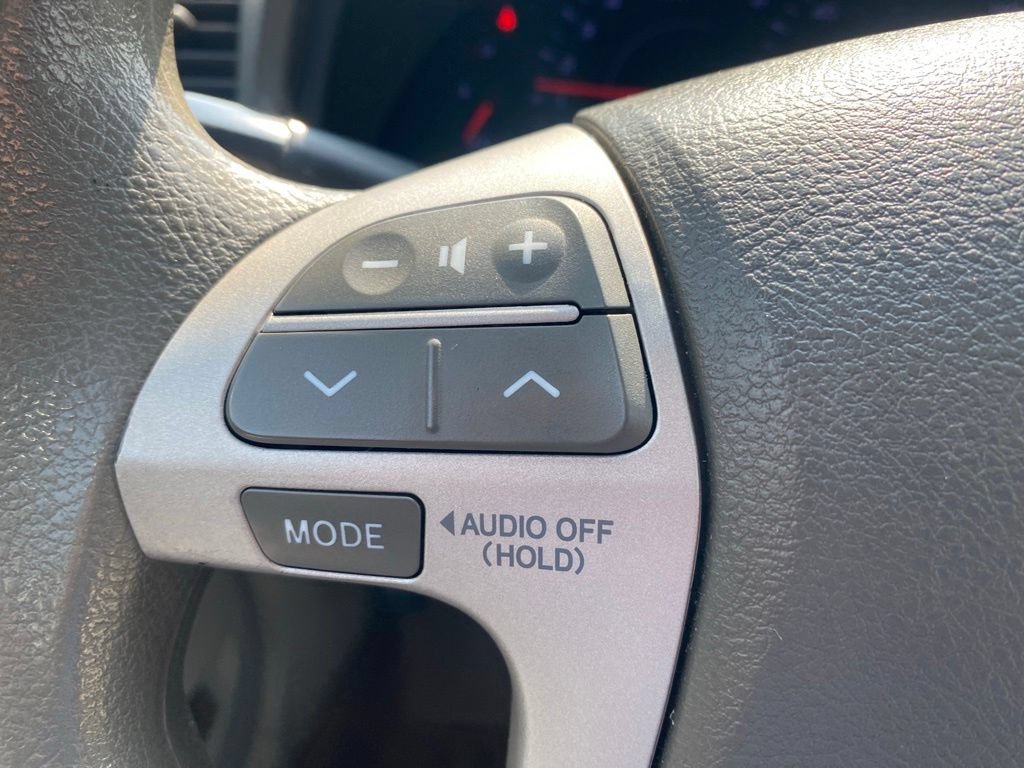 Used 2011 Toyota Camry LE FWD image 15
