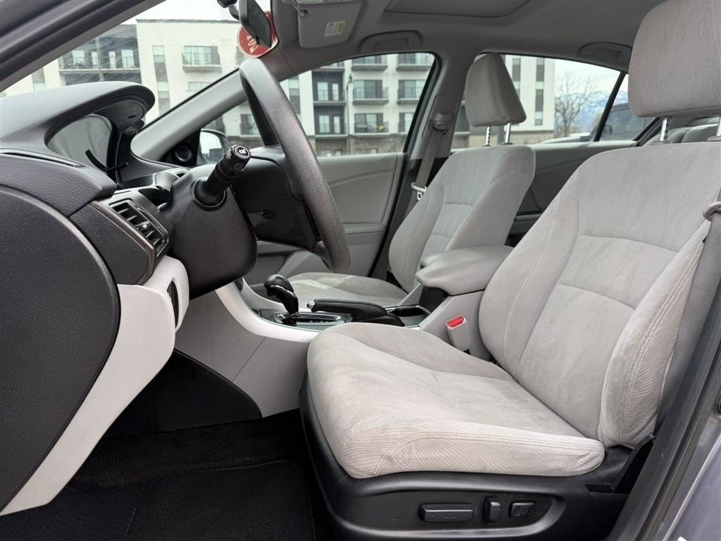 Used 2014 Honda Accord EX image 17