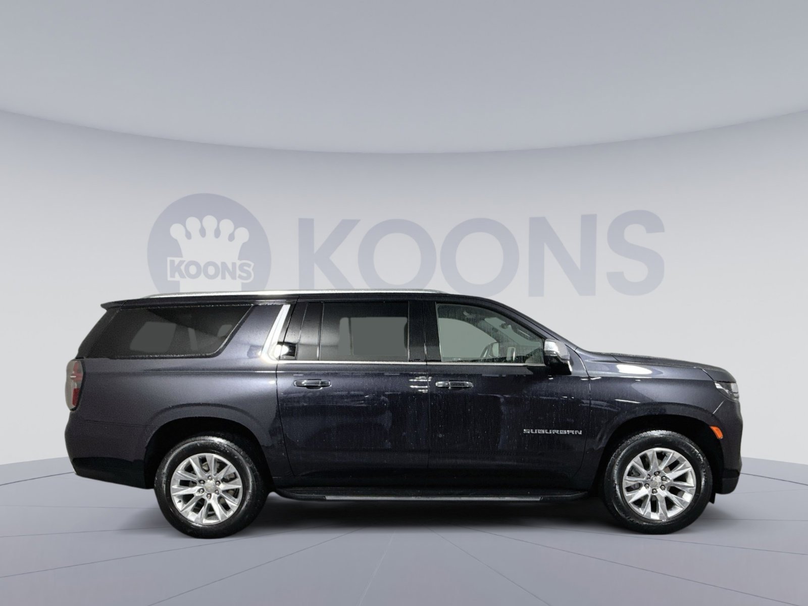 Used 2023 Chevrolet Suburban Premier image 8