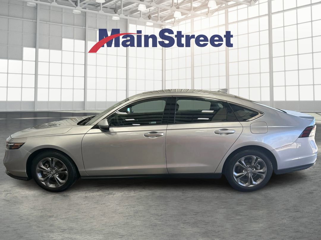 Used 2024 Honda Accord EX image 2
