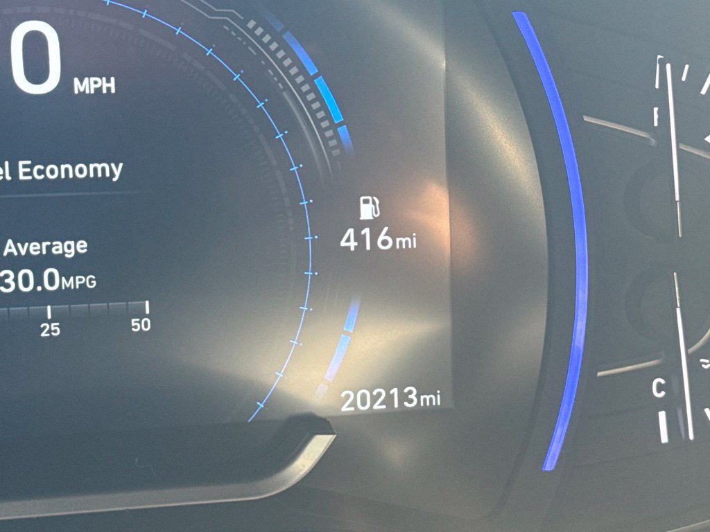 Used 2019 Hyundai Santa Fe SEL FWD image 13