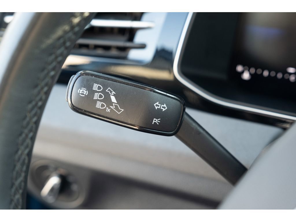 Used 2025 Volkswagen Jetta SE image 21