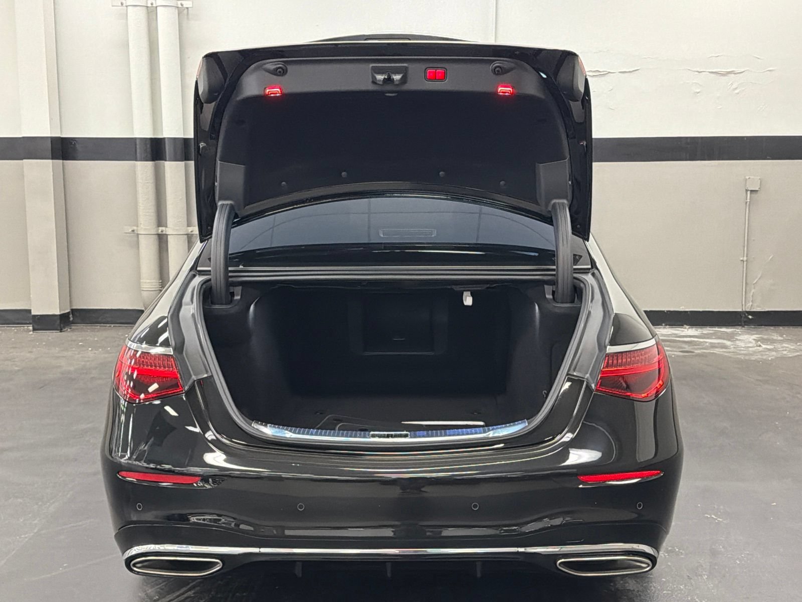 Certified 2022 Mercedes-Benz S 500 4MATIC image 16