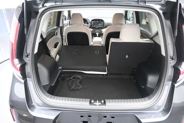 Used 2025 Kia Soul LX FWD image 23