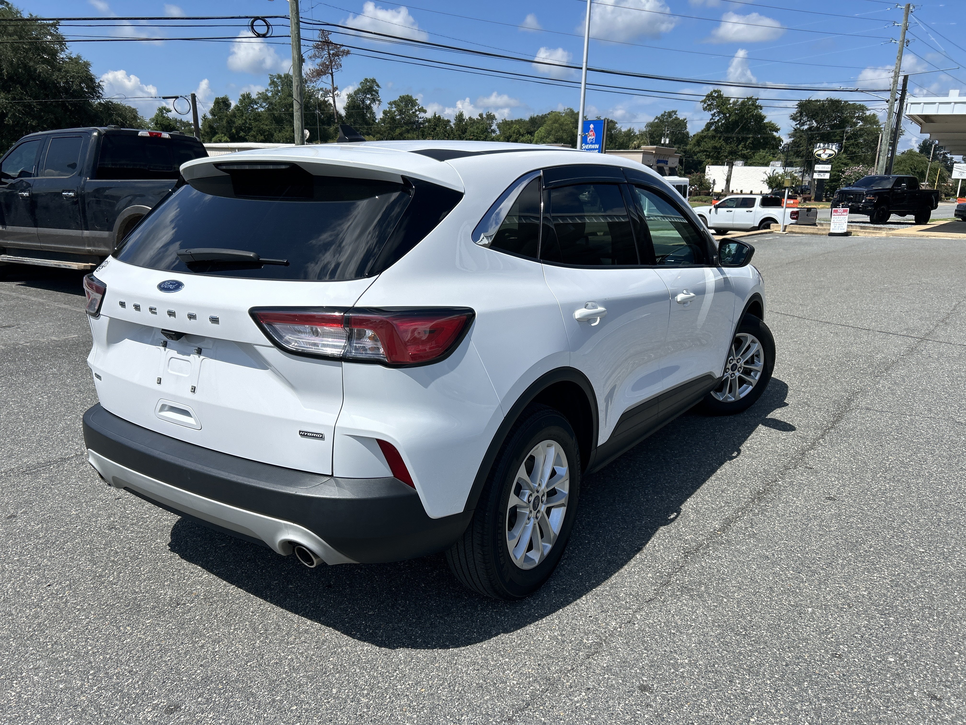 Used 2022 Ford Escape SE w/ Convenience Package FWD image 7