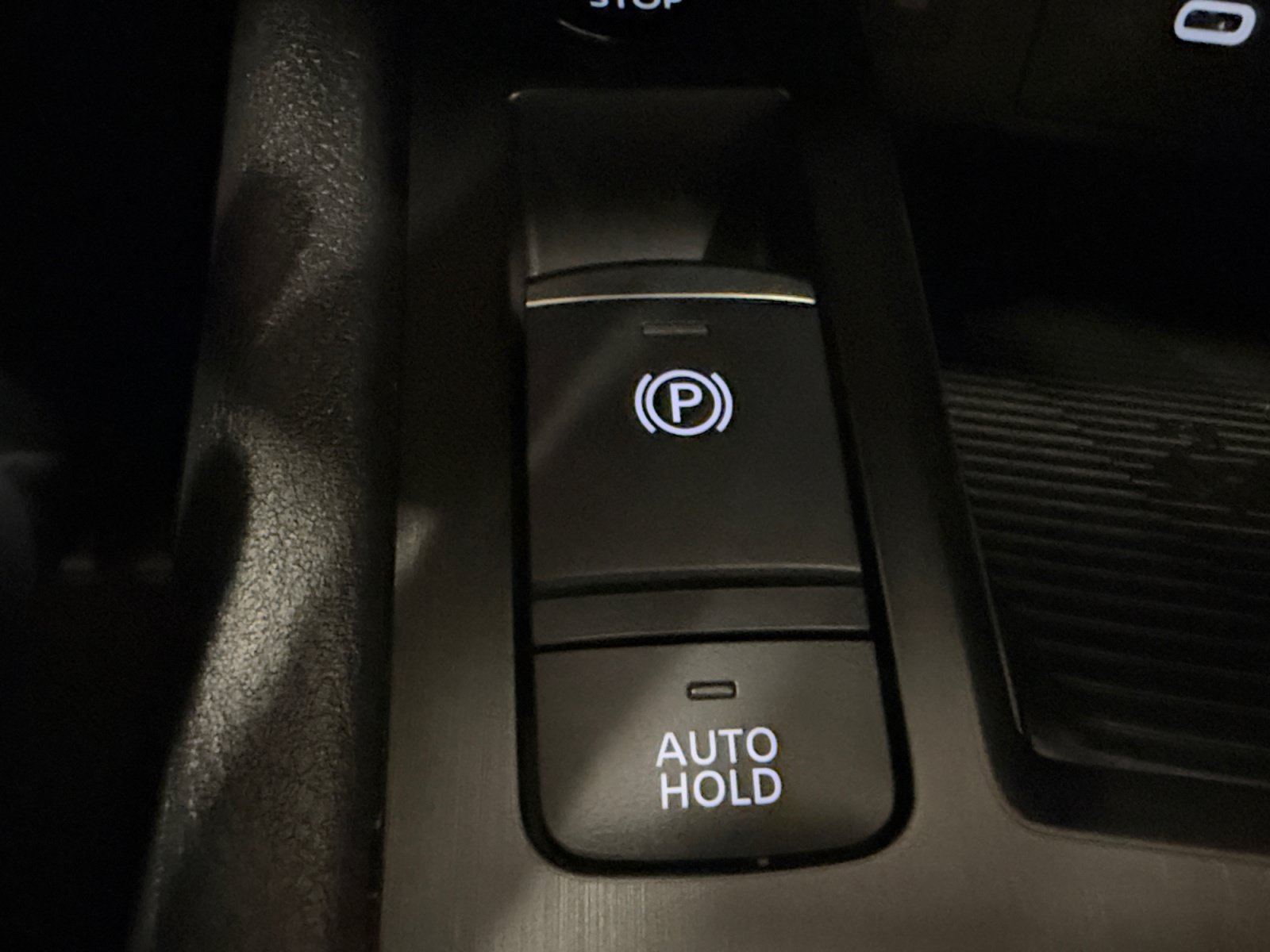 Used 2025 Nissan Kicks SV FWD image 30