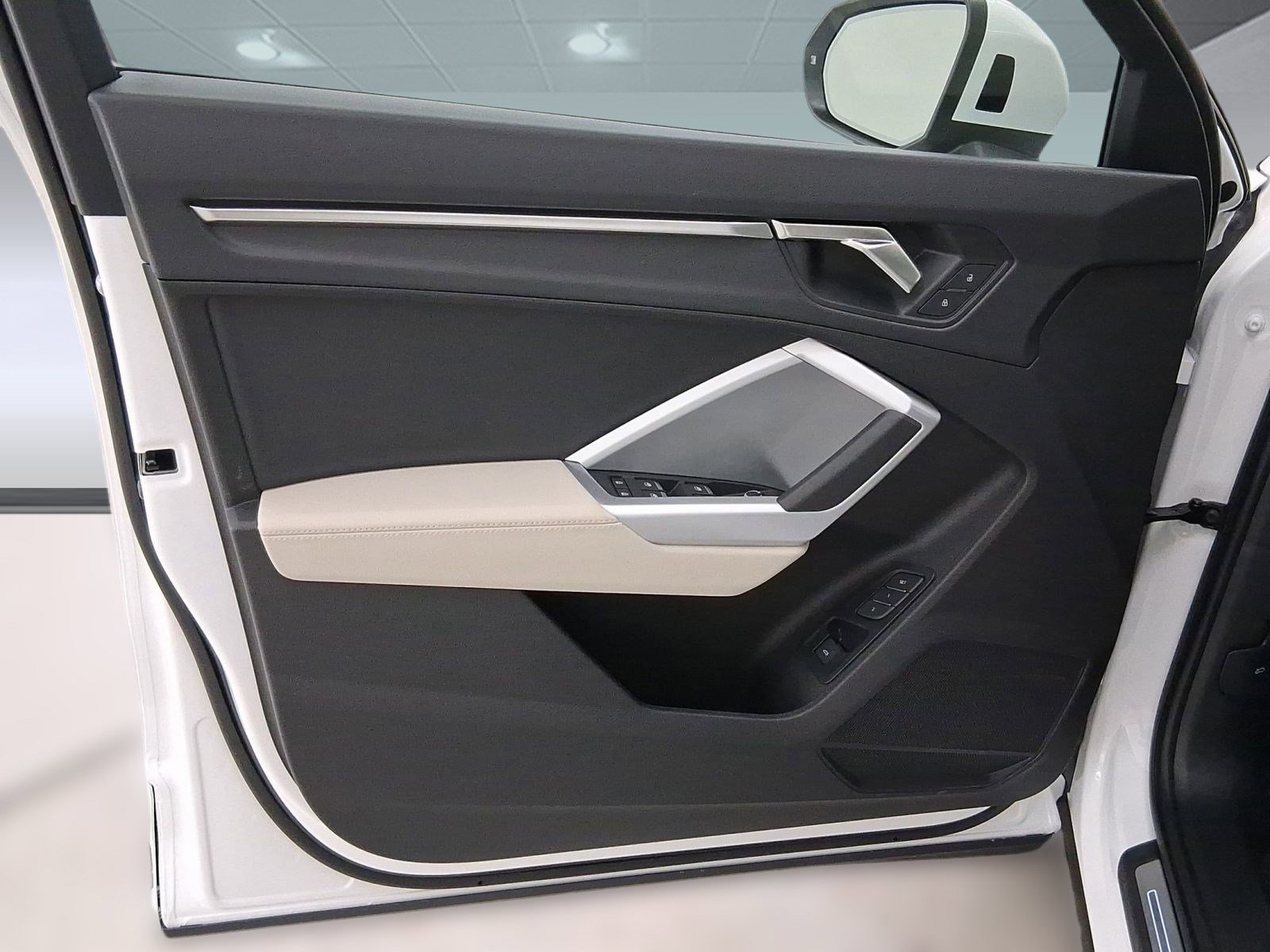 Used 2025 Audi Q3 2.0T Premium w/ Convenience Package image 20