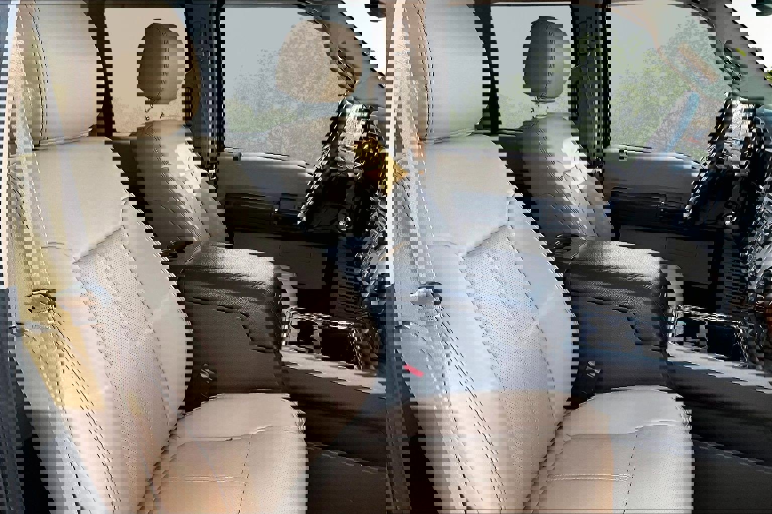 Used 2016 Ford F350 Lariat w/ Lariat Ultimate Package image 7