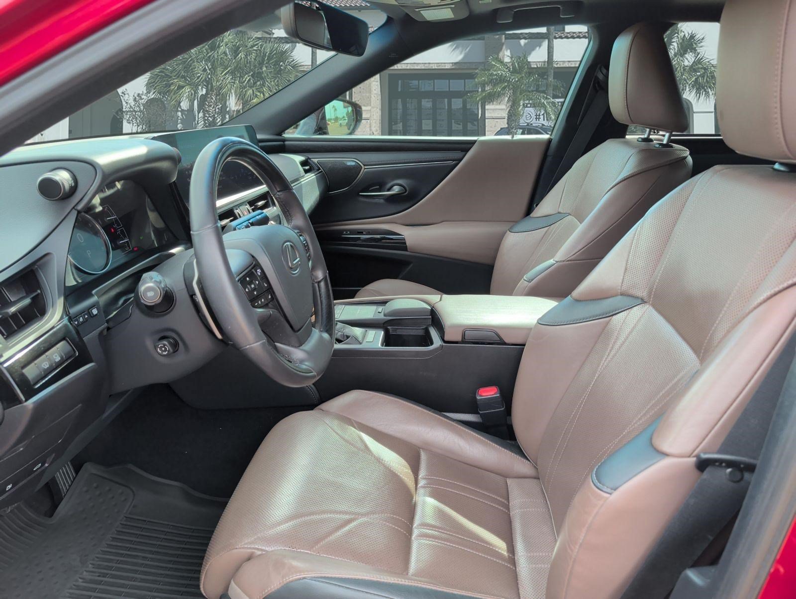 Used 2022 Lexus ES 350 Ultra Luxury w/ Accessory Package 2 FWD image 11