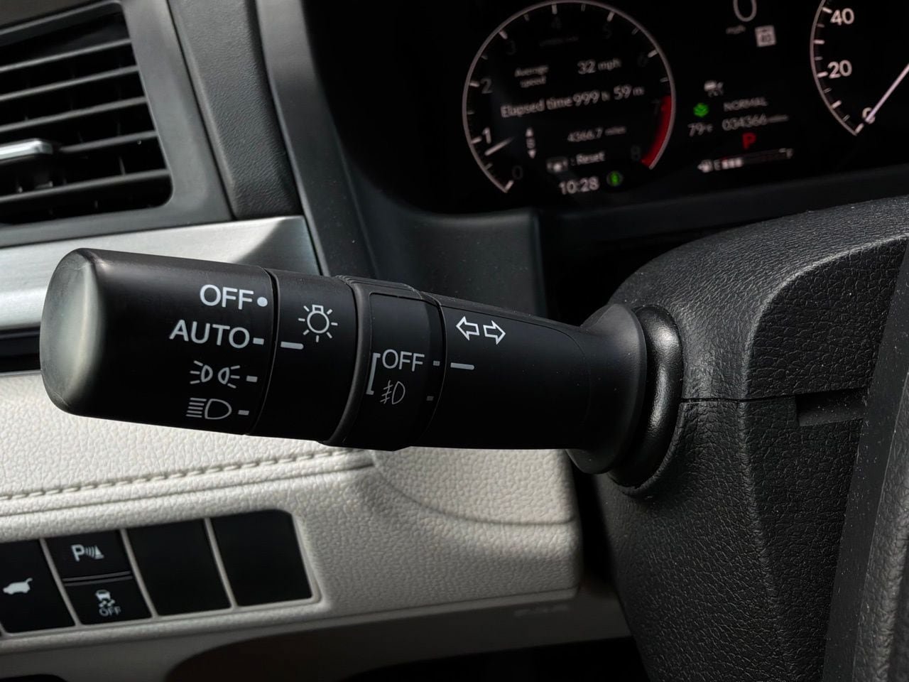 Used 2025 Honda Odyssey Touring image 49
