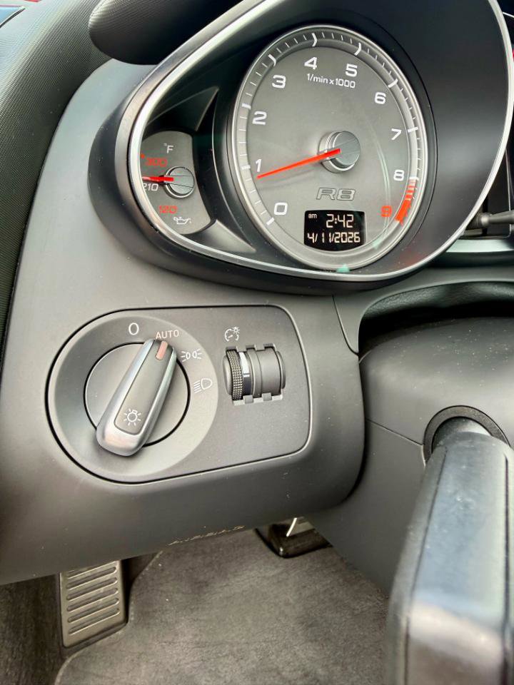 Used 2012 Audi R8 V8 AWD/4WD image 22