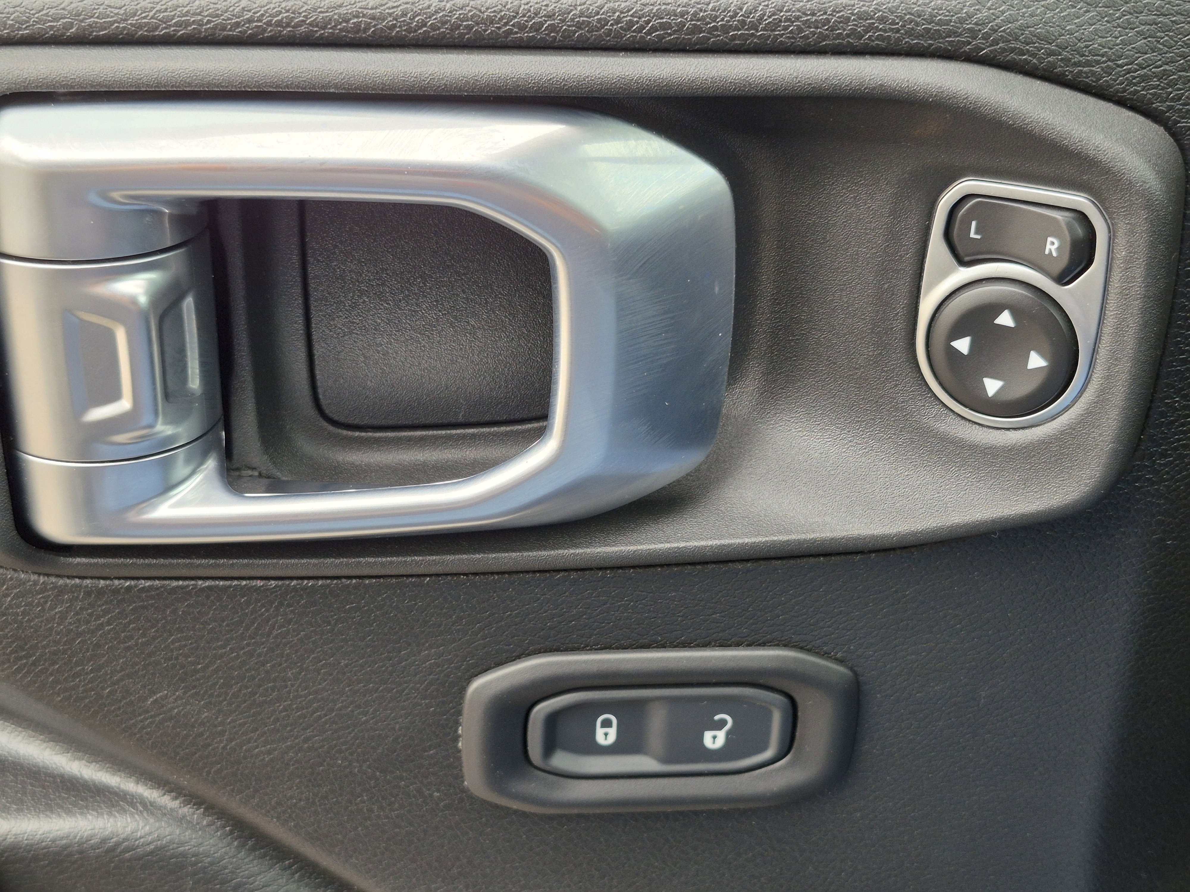 Used 2023 Jeep Wrangler Unlimited Rubicon 4xe image 14