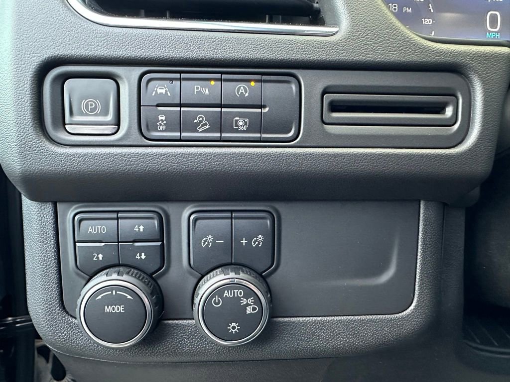 Used 2023 Chevrolet Tahoe Z71 w/ Luxury Package image 6