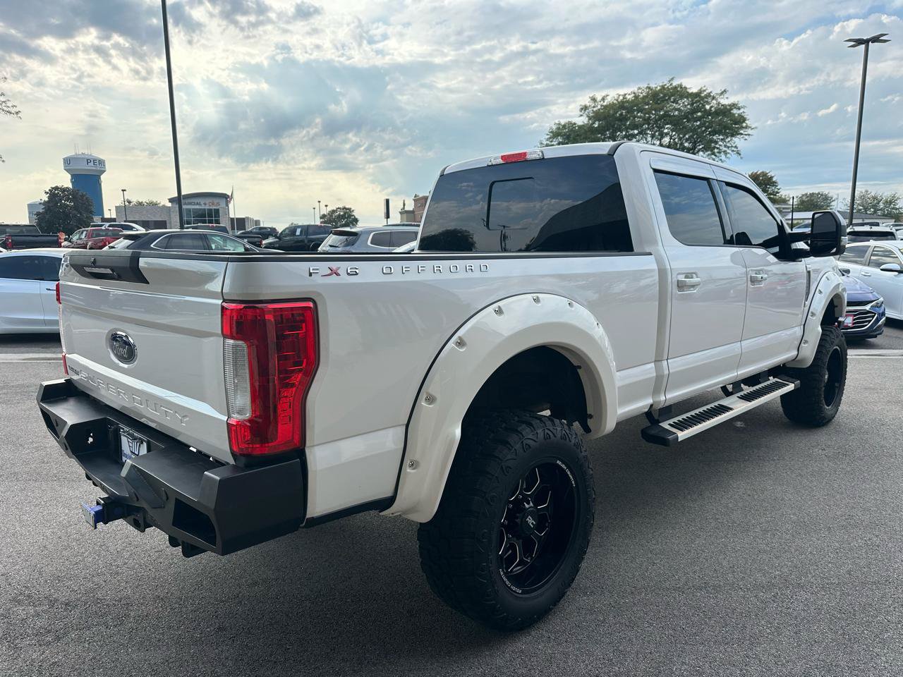 Used 2018 Ford F350 4x4 Crew Cab Super Duty image 7