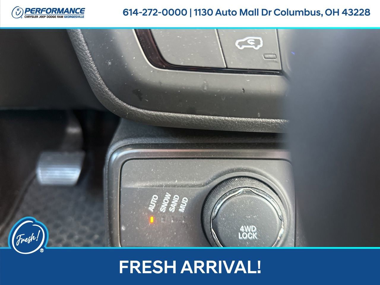 Used 2023 Jeep Renegade Latitude image 24