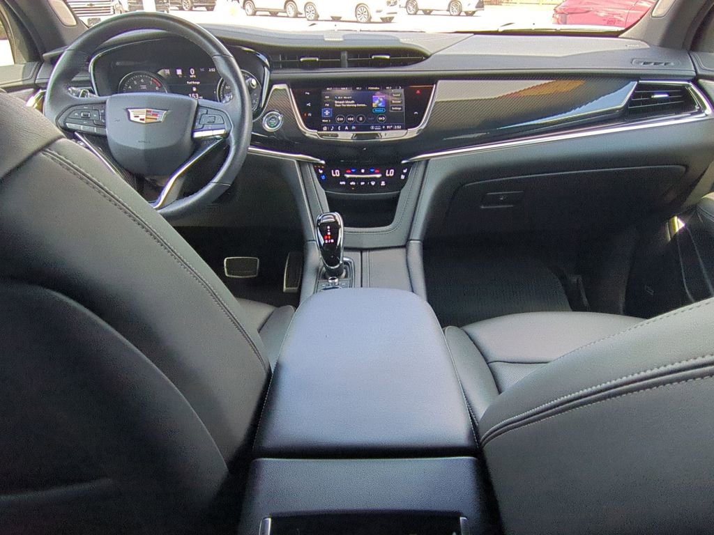 Used 2024 Cadillac XT6 Sport w/ Technology Package image 21