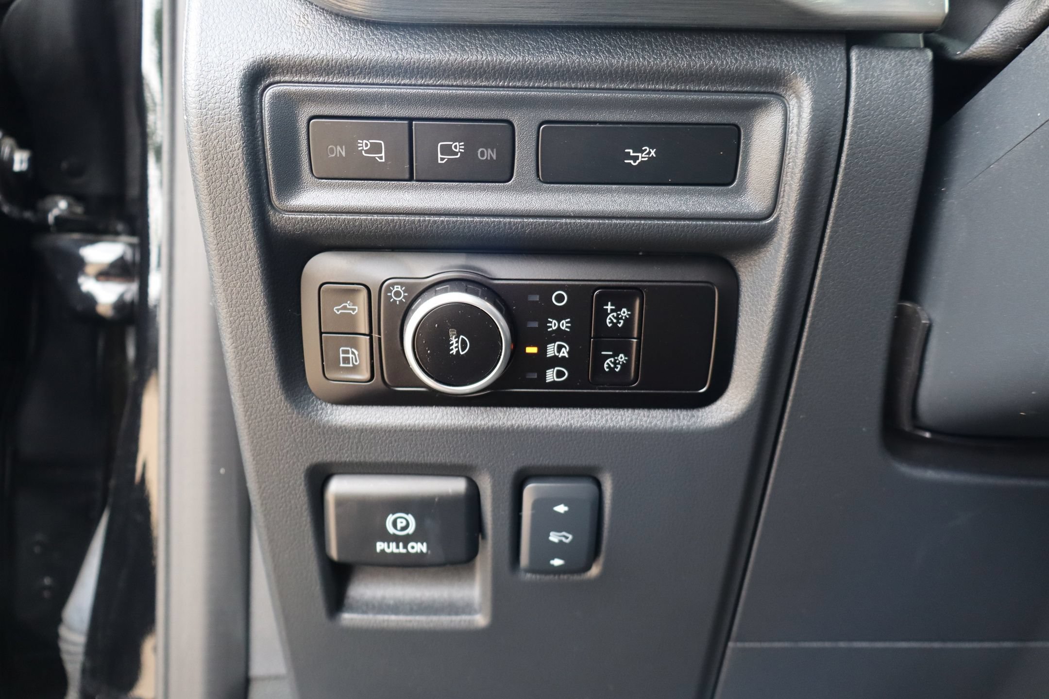 Used 2023 Ford F150 Lariat w/ Equipment Group 502A High AWD/4WD image 15
