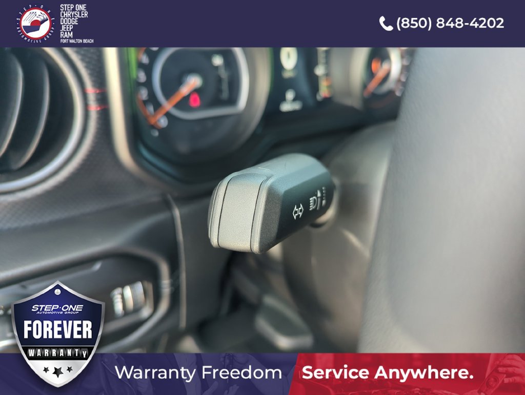 Used 2025 Jeep Wrangler Unlimited Rubicon AWD/4WD image 20