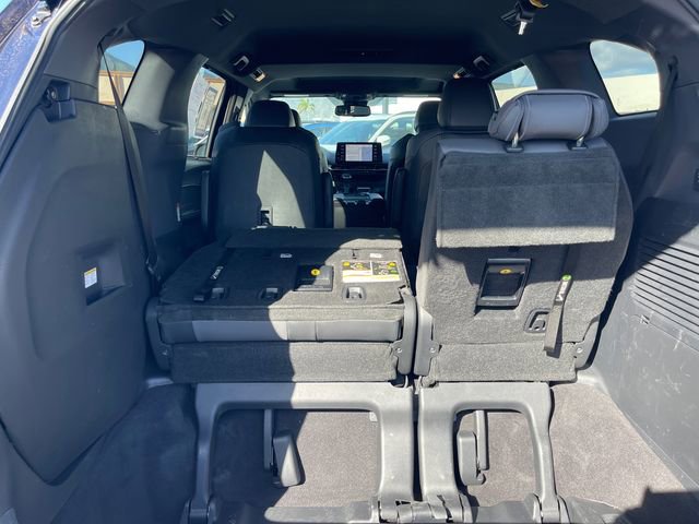 Used 2021 Toyota Sienna XSE w/ XSE Plus Package FWD image 12
