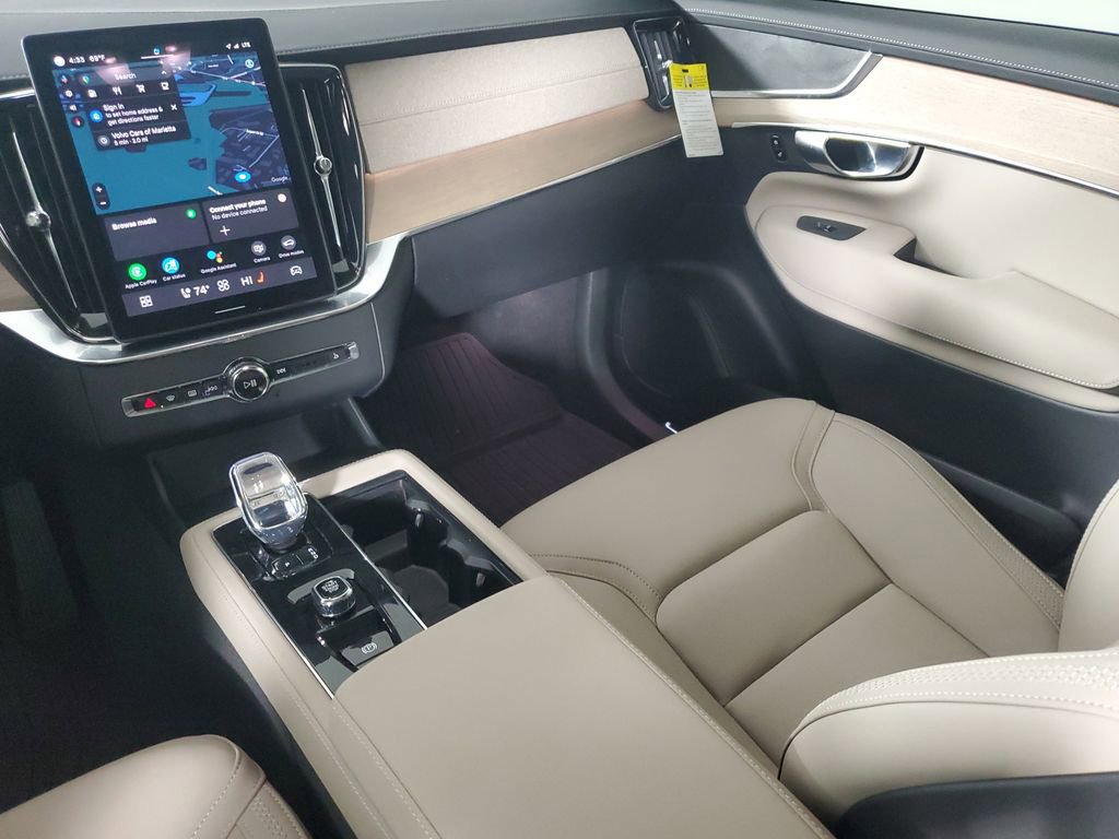 Certified 2025 Volvo XC90 B6 Core w/ Climate Package AWD/4WD image 17