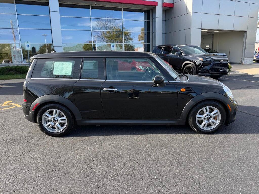 Used 2013 MINI Cooper Clubman FWD image 2