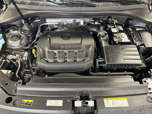 Used 2022 Volkswagen Tiguan SE R-Line image 29