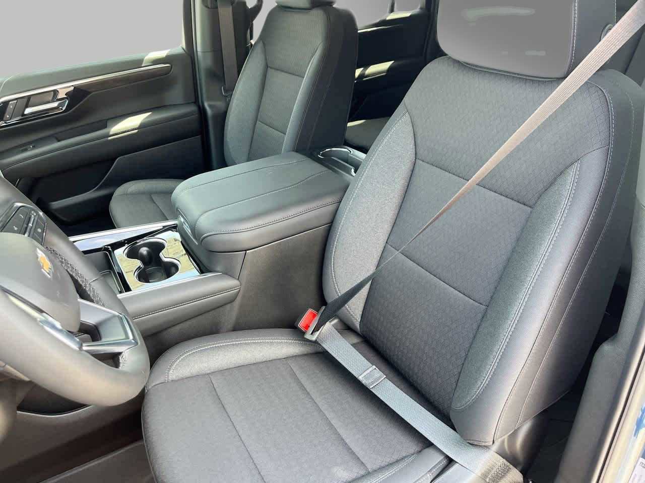 New 2026 Chevrolet Suburban LS w/ LPO, Dark Essentials Package image 17