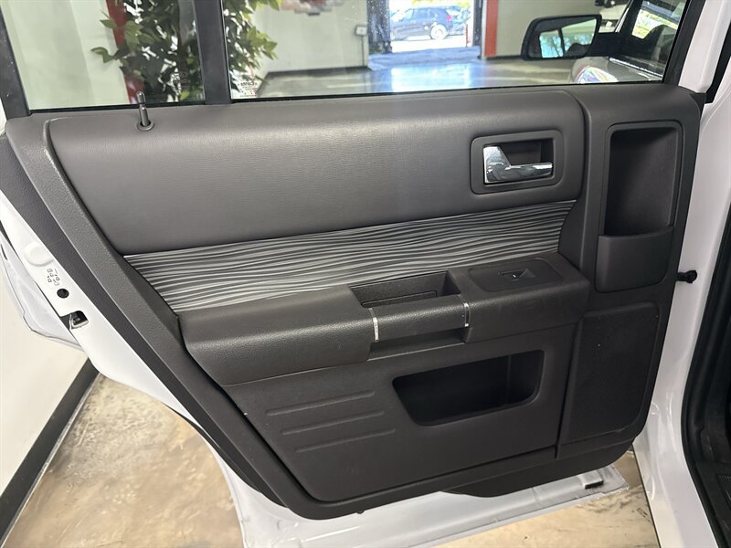Used 2019 Ford Flex SEL w/ Equipment Group 202A FWD image 27