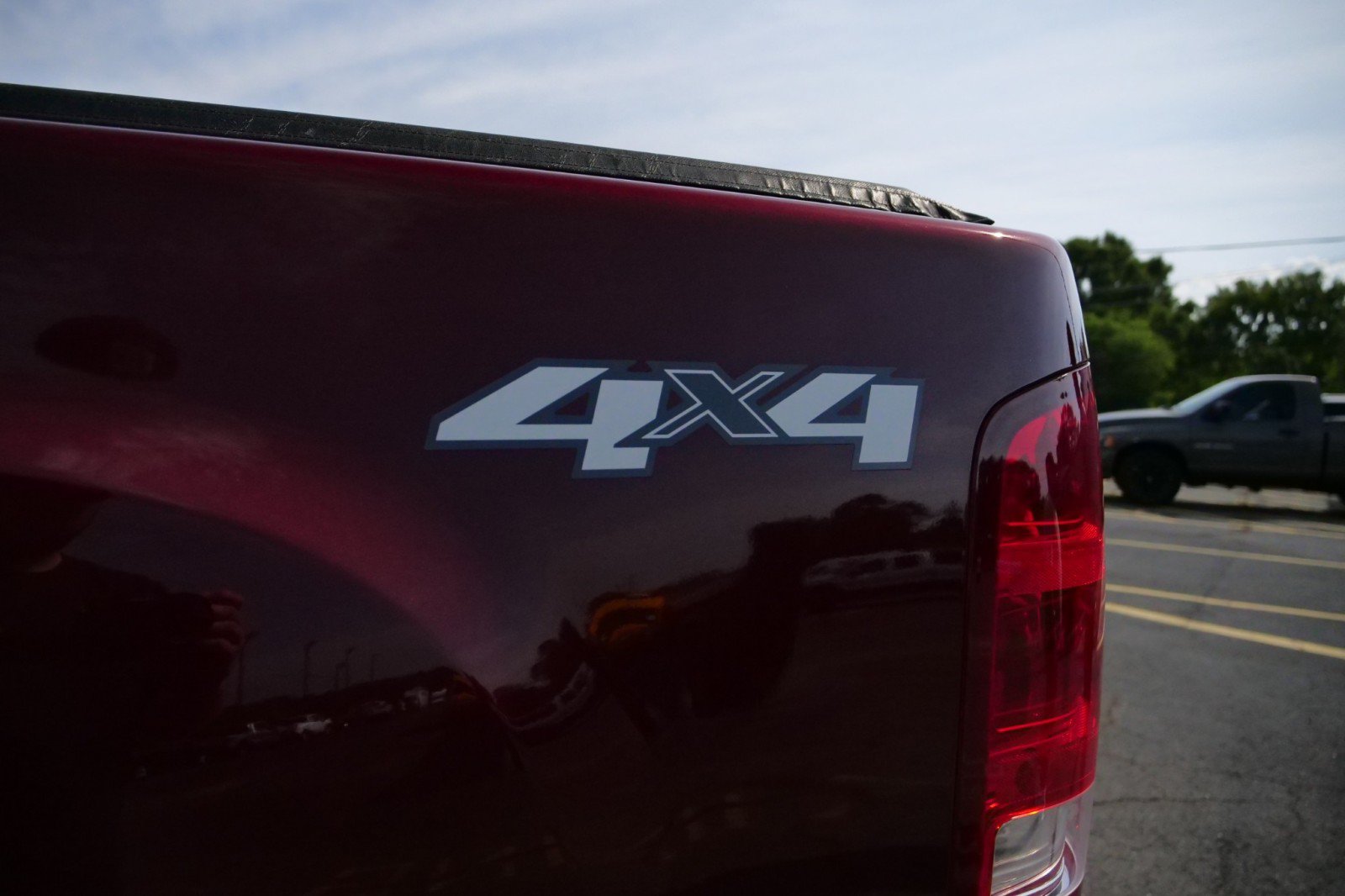Used 2009 GMC Sierra 1500 W/T AWD/4WD image 12
