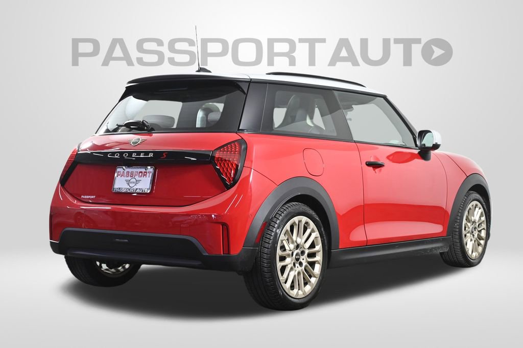 Certified 2025 MINI Cooper S image 9