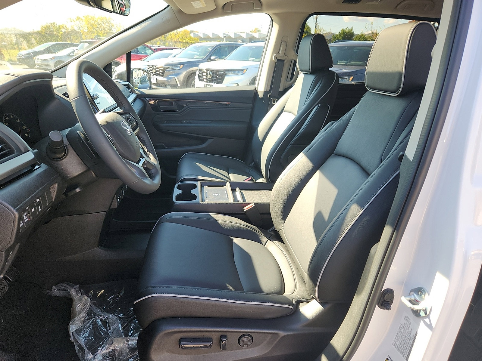 New 2026 Honda Odyssey Touring image 9