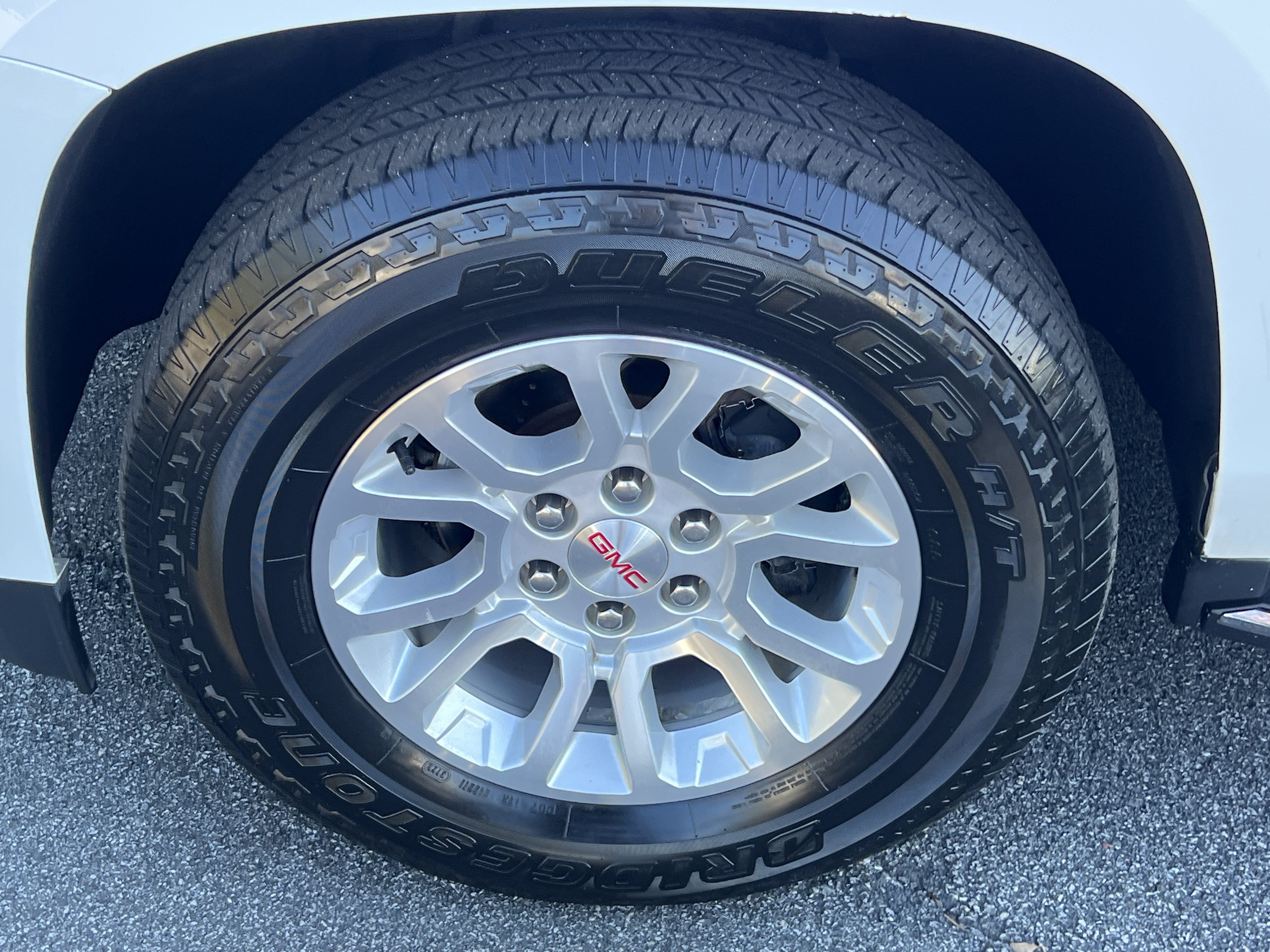 Used 2020 GMC Yukon XL SLT AWD/4WD image 16